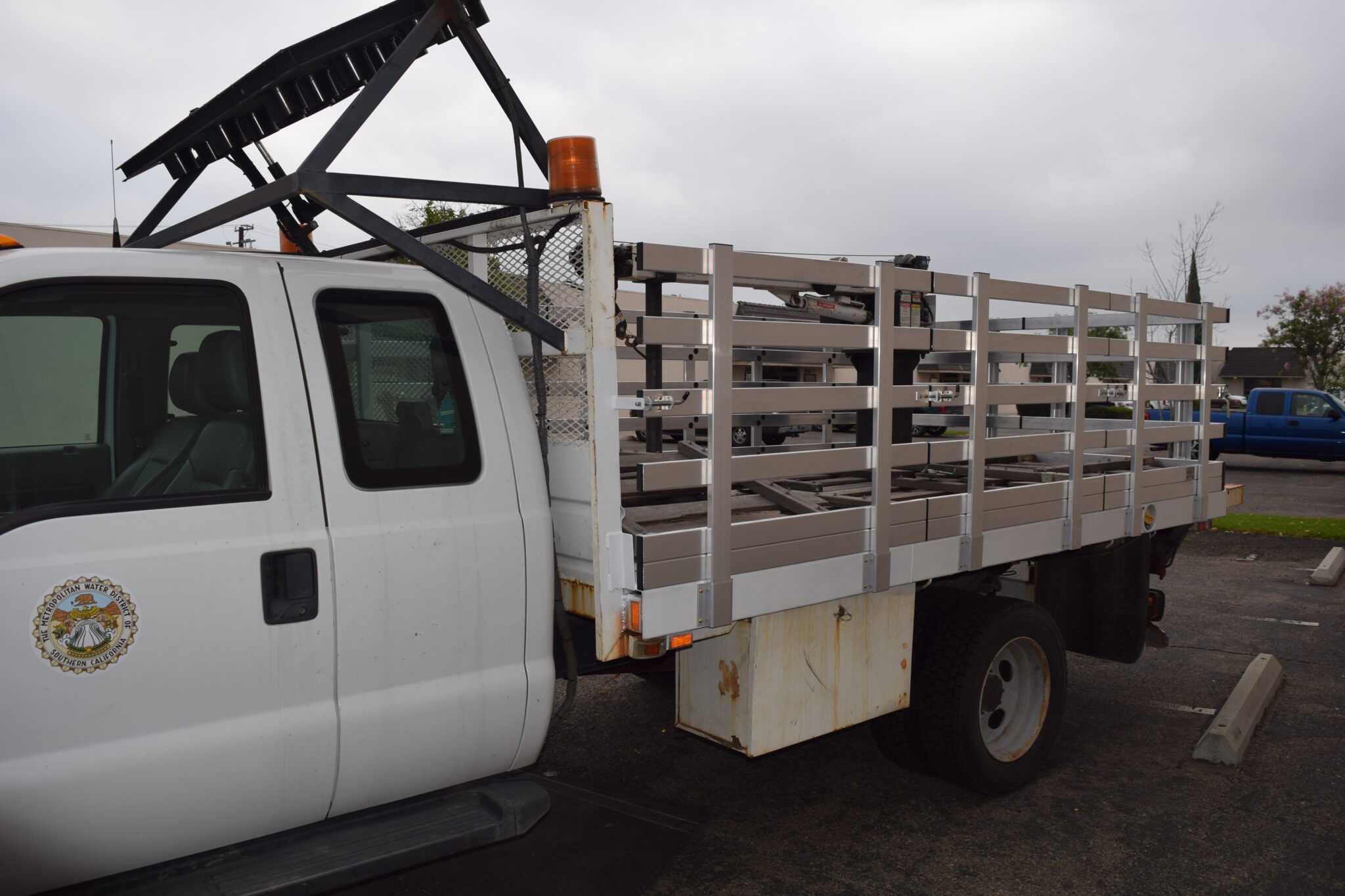 Aluminum Gate Assembly for a 2012 F550 8'x13', with 38'' lift out stakes