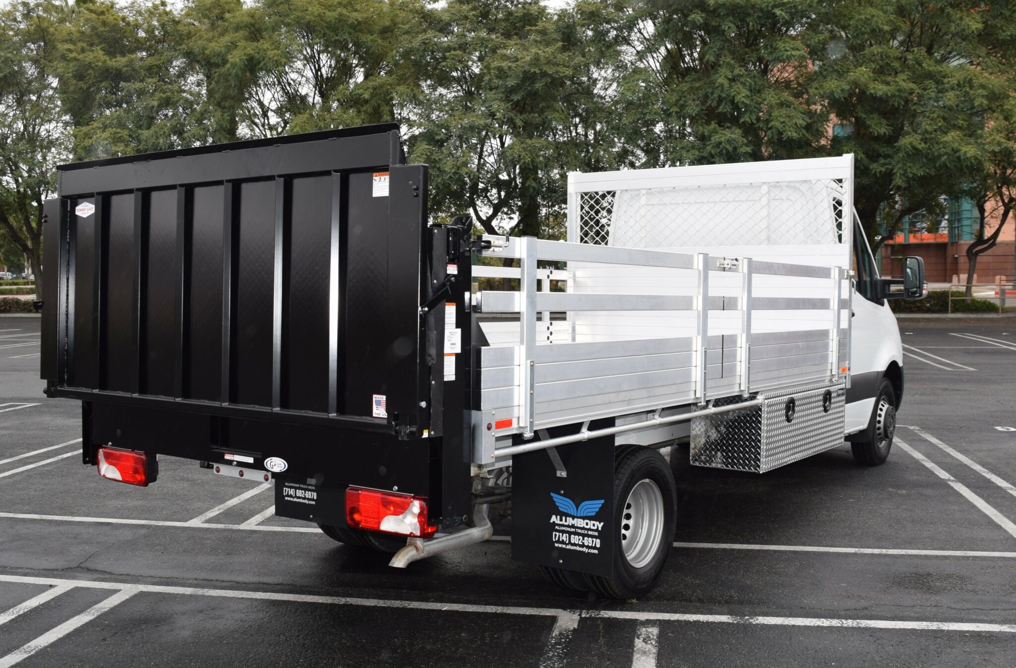 2019 Mercedes Benz Sprinter 3500 7'6''X14' aluminum flat bed with 25'' fold down sides lift gate in the rear and 2 tool boxes 18''x18''x60''