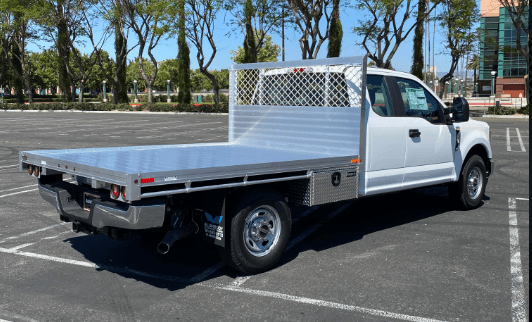 Flat bed, no gates