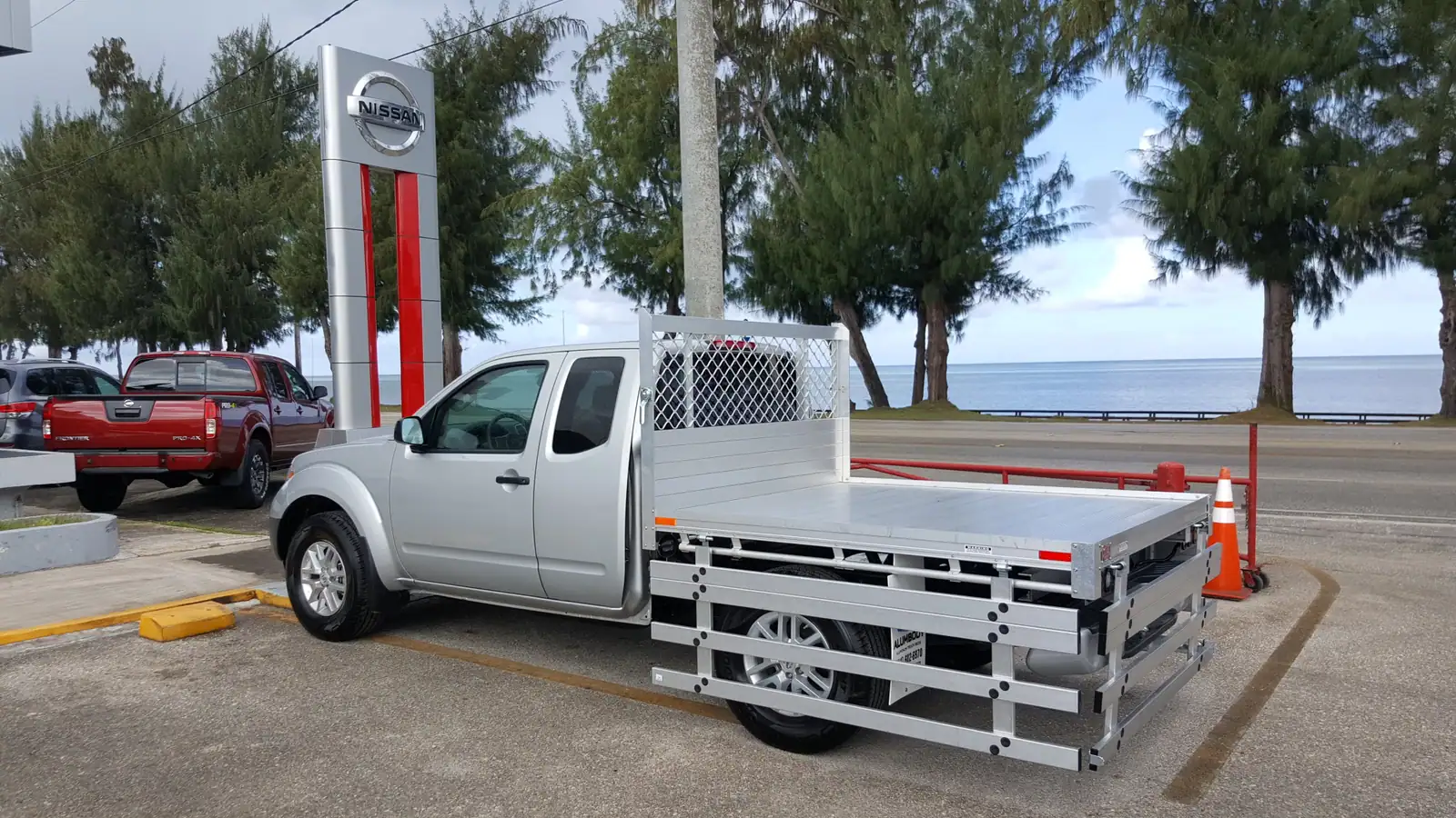 Nissan truck with an Alumbody aluminum bed