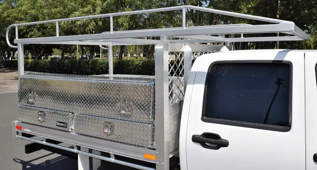 2004 Chevy Colorado with Alumbody aluminum flat bed with topsider contractor boxes 21" × 13" × 72" and ladder rack